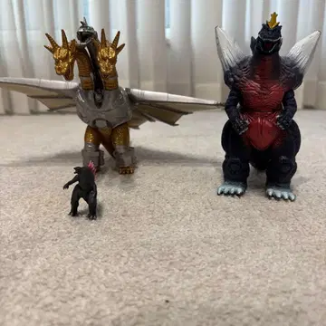 괴수 피규어 3체 세트