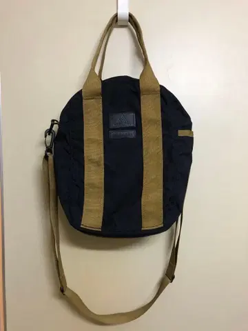 GREGORY SOPHNET. 바디백 블랙