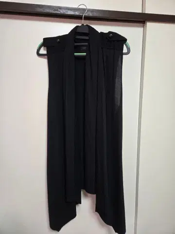 Roen 드레이프 가디건 슬리브리스