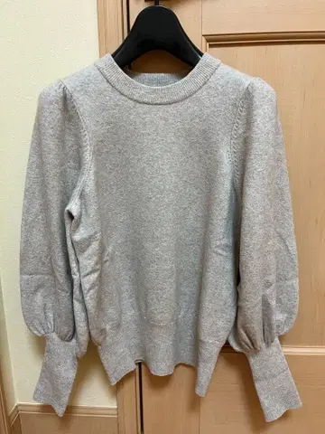 저널 스탠다드 퍼프 슬리브 스웨터