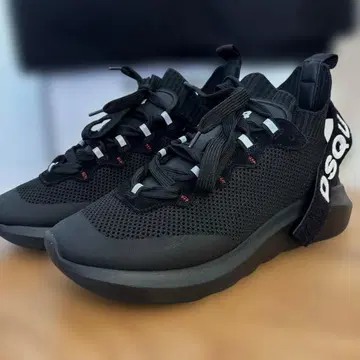 새상품급 DSQUARED2 스니커즈