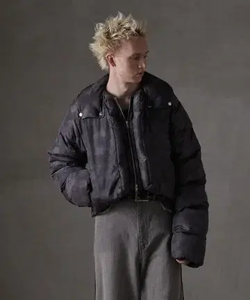 GRANCY 프린트 숏 리얼 다운