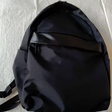 쿠라시&트립 블랙 심플 백팩