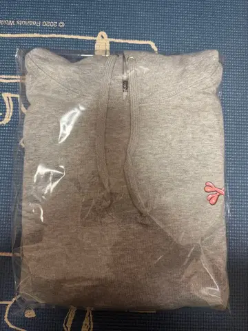 [ 미개봉 새상품 ] 키스마이 920 후드티 M 사이즈