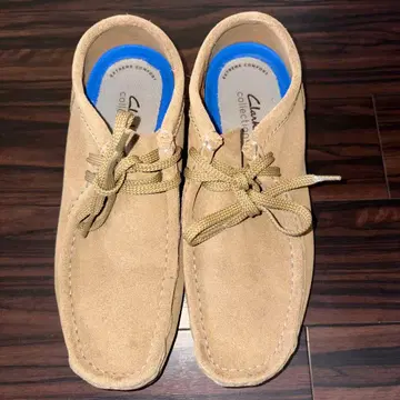 클락스 베이지 스웨이드 모카신 쉐이커런 CLARKS
