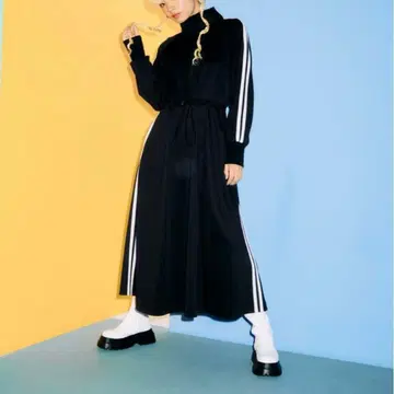 푸뉴즈 트랙 저리 원피스 저리 원피스 사이즈 2