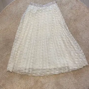 UNTITLED 플레어 스커트 사이즈 3 화이트