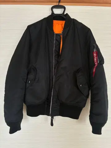 ALPHA INDUSTRIES MA-1 플라이트 자켓 블랙