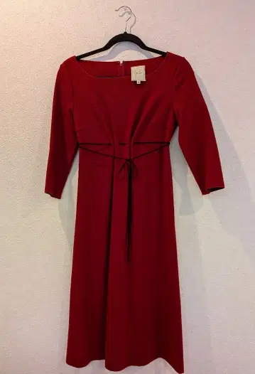 Shilla 빨간색 무릎 기장 원피스 사이즈 40