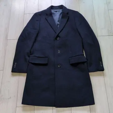 유니클로 다크 네이비 체스터 코트