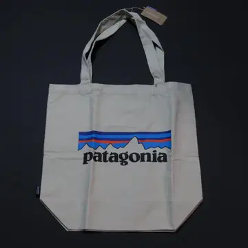 파타고니아 P-6 로고 마켓 토트백 베이지 캔버스