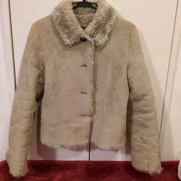 월드 베이지 무스탕 코트