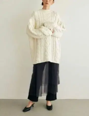 마우지 아이보리 케이블 짜임 오버 사이즈 니트 튜닉