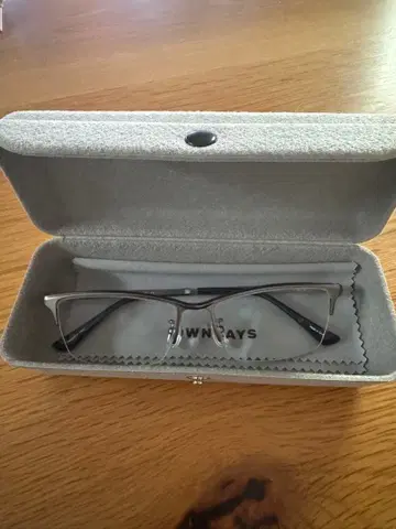 OWNDAYS 안경
