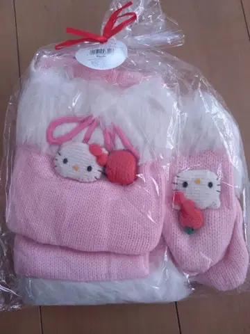 [ 새상품/골동품 ] 헬로키티 머플러 장갑 백 3세트 [ SANRIO ]