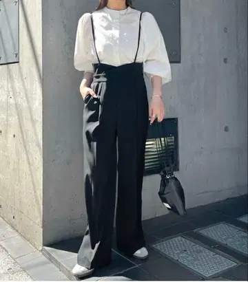 [ 새상품 택 포함 ] 퓨티아랜드 하이웨스트 살로펫 블랙 M