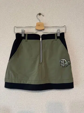 [ 미사용 새상품 택 포함 ] 댄스 위드 드래곤 스커트