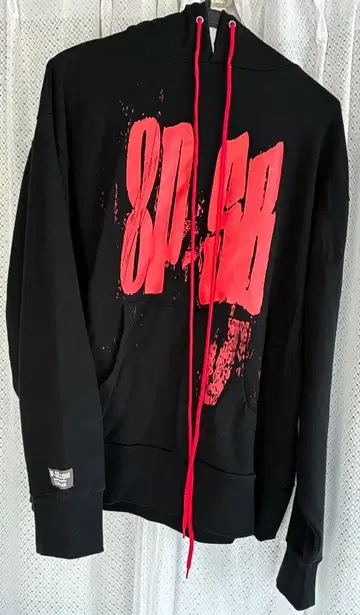 8P-SB 후드 부착 후드티 블랙 빨간색 프린트