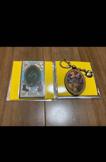 미세스 그린애플 바벨탑 가챠 키링 스티커