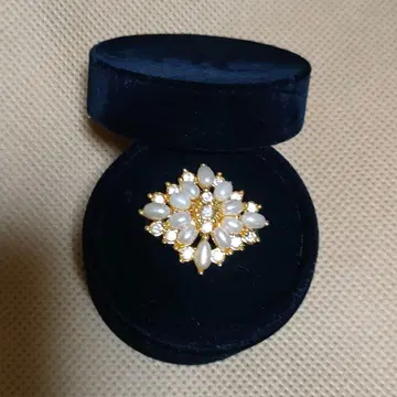 골드 꽃 모양 브로치 펄풍석