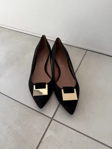 블랙 스웨이드 스틸레토 펌프스 37h