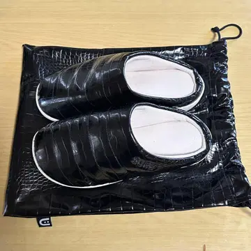 SUBU 리사이클 소재 통굽 다운 크로그 (크로커다일)