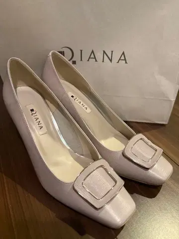 미사용 새상품 Diana 다이애나 버클 펌프스