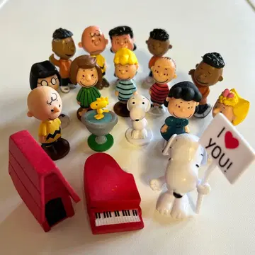 스누피 피규어 세트 17점