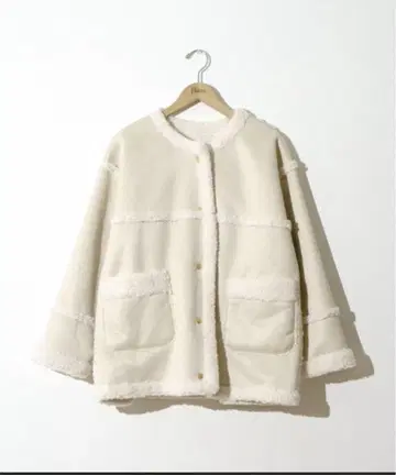 다운 무스탕 코트 플라워