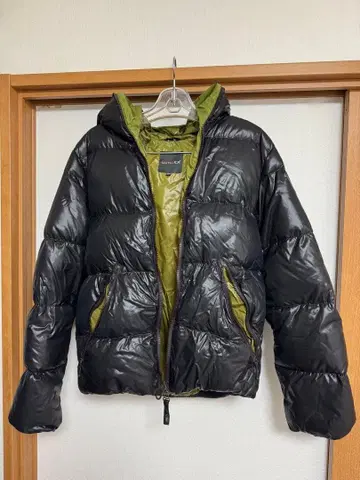 DUVETICA 후드 부착 다운 자켓 44