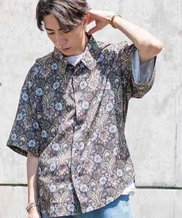 페이즐리 무늬 반팔 셔츠