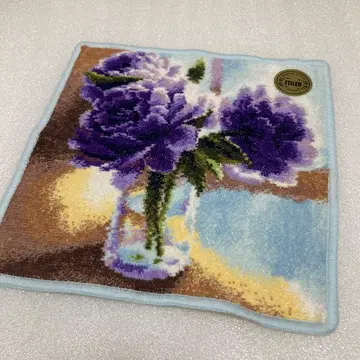 FILLER 보라색 꽃 디자인 손수건