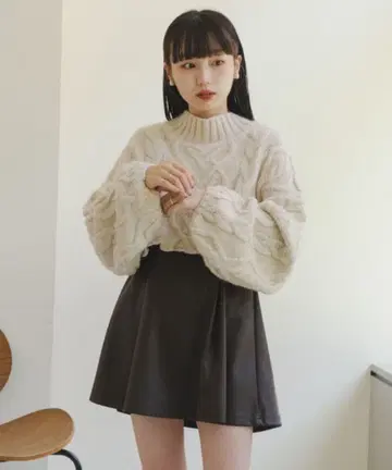 Kastane 카스타네 숏 케이블 니트