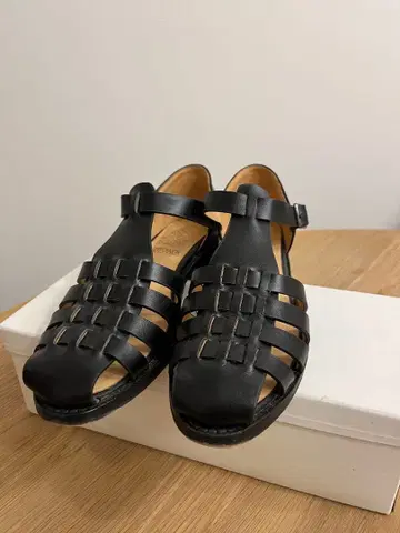 아르테사노스 구르카 샌들 35 사이즈 22.5cm 블랙 가죽