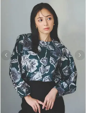 [ 새상품급 ] anuans 꽃무늬 벌룬 슬리브 긴팔 블라우스 그린