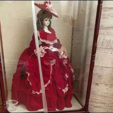 프랑스 인형 빨간색 드레스