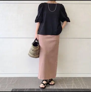 REMI RELIEF SP 가공 쭈리 맨투맨 스커트