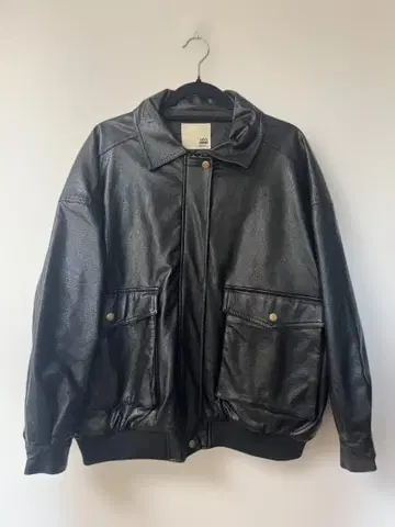 페이크 가죽 자켓 블랙 Java