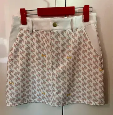 레저렉션Rungy 기하학 패턴 스커트 화이트