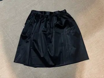 D&G 블랙 플레어 스커트