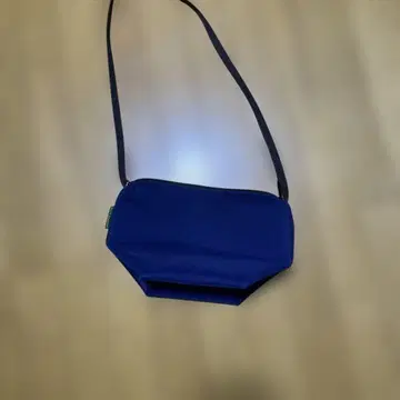 네이비 숄더백