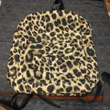 레오파드 무늬 백팩