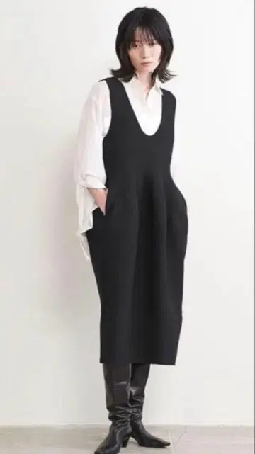 이우엔마토후 폴리에스테르 코쿤 니트 원피스