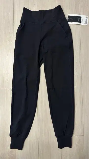 룰루레몬 얼라인 HR 조거 XS