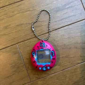 반다이 타마고치 핑크 1996년제