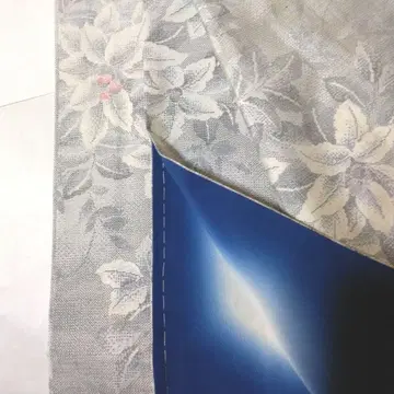 화이트 베이스  기모노 그레이 계열 빨간 열매 하바키 블루 계열