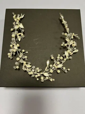 와타베 웨딩 헤드 액세서리 [ 티아라 PV-9 ]