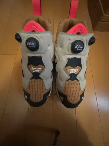 리복 인스타 펌프 스니커즈 베이지/오렌지