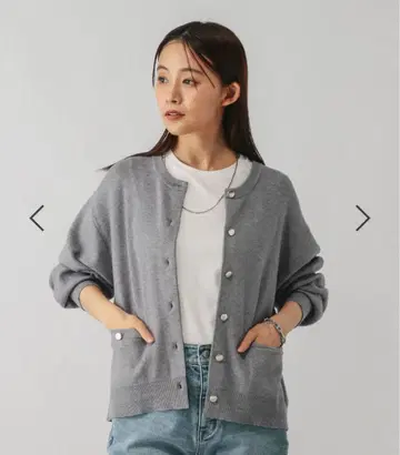 글로벌 워크 멜티 크루 골드 버튼 가디건