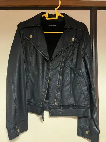 SpRay PREMIUM 블랙 가죽 싱글 라이더 자켓